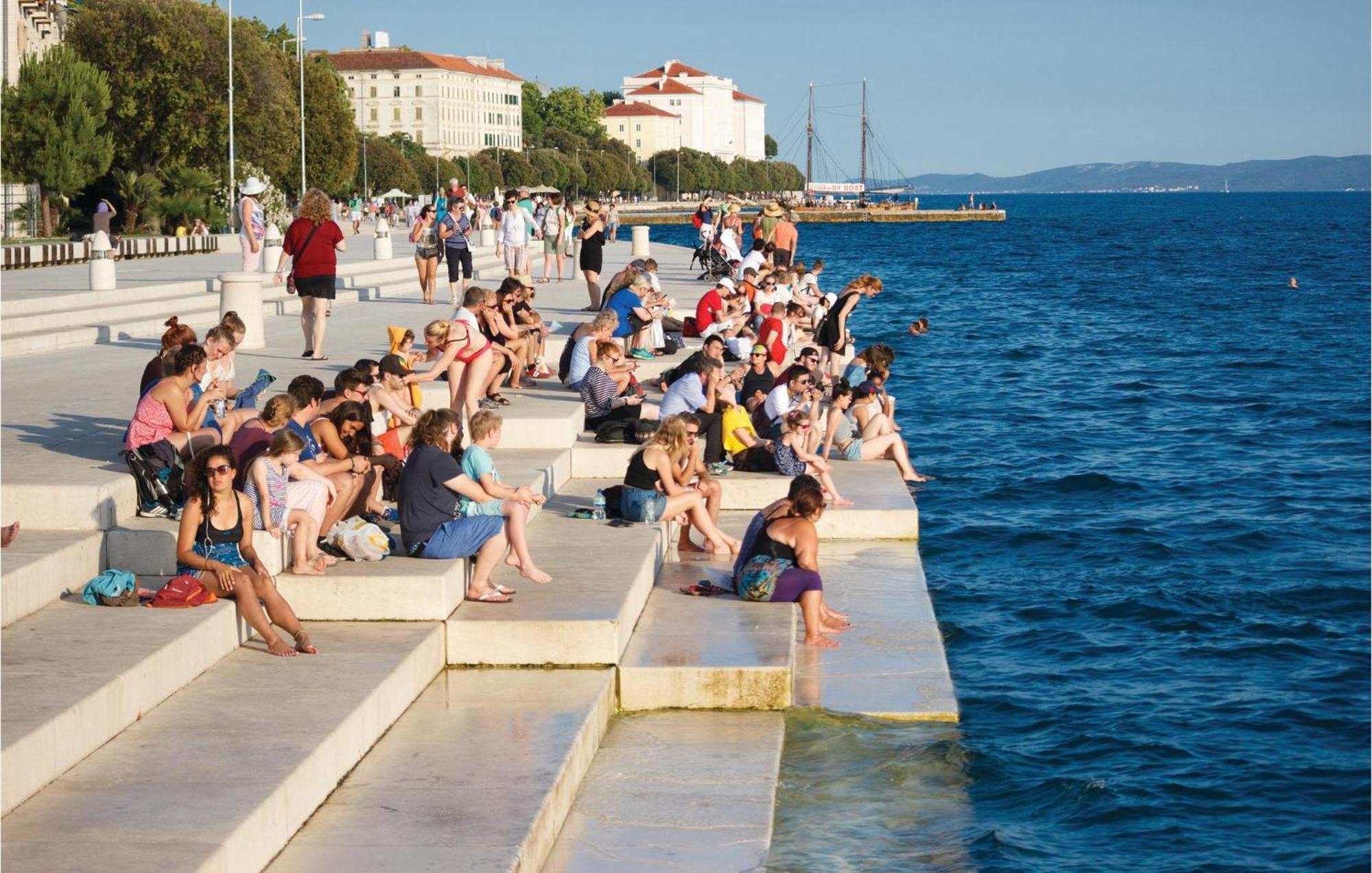 1 Bedroom Gorgeous Apartment In Zadar Luaran gambar